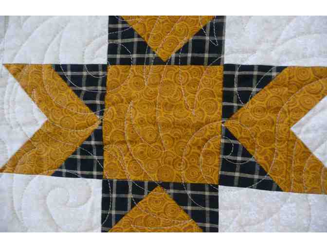 Thimbleberries Queen Size Quilt pieced by KSO Volunteer Debbie Stidham