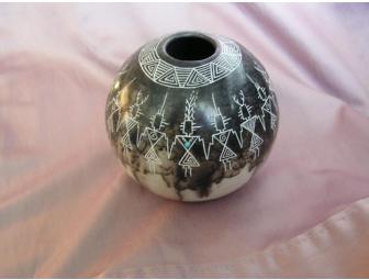 Acoma Horsehair Pottery by Irvin J. Louis (Acoma)