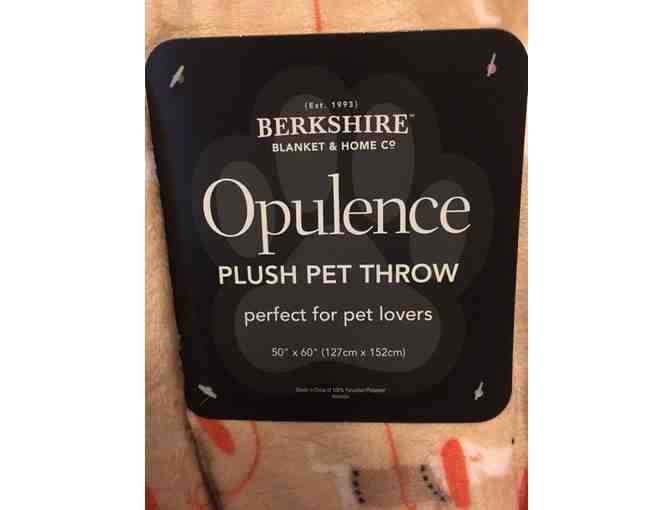 Berkshire Plush Pet Throw