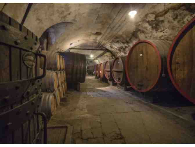 LIVE: 5-night Stay at Italian Castle plus Wine Tastings and Ancient Cellar Tours
