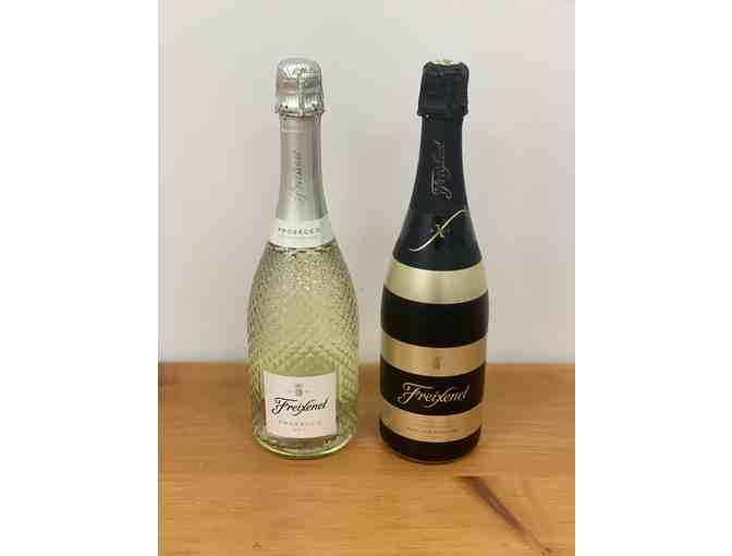 'Cheers to a New Year' Prosecco and Glasses Gift Set