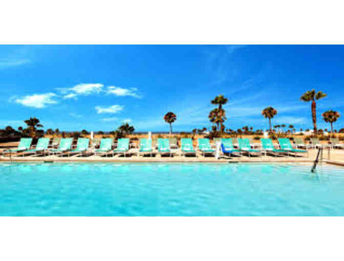 ONE NIGHT STAY PLUS BREAKFAST FOR TWO AT THE CROWNE PLAZA REDONDO BEACH