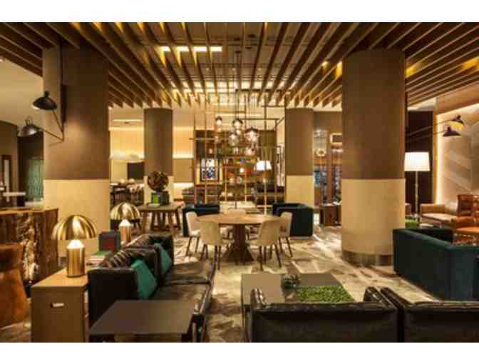 Sightseeing in the Concrete Jungle!