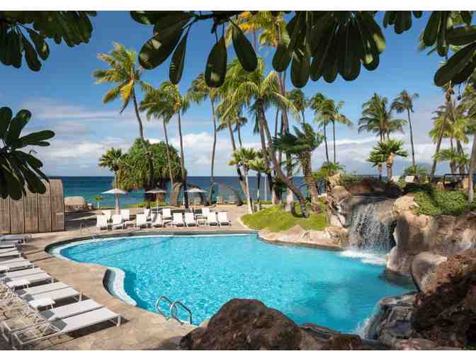 United for Business Roundtrip Airfare for Two AND 6 Nights in Hawaii!