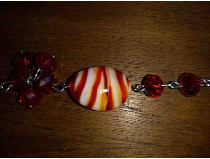 Red & White Glass Bracelet - Photo 3