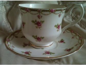 The English American, by Alison Larkin - Signed Copy ! Plus a teacup and saucer!