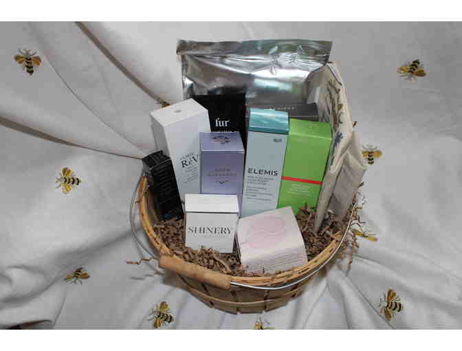 Total Wellness Package: Skincare Basket, Facial Certificate & Hot 8 Yoga Gift Card - Photo 2