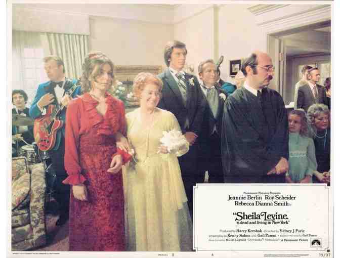 SHEILA LEVINE IS DEAD AND LIVING IN NEW YORK, 1975, lobby cards, Roy Scheider