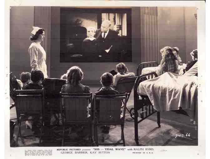 SOS TIDAL WAVE, 1939, movie stills, Ralph Byrd, Kay Sutton