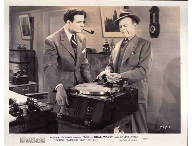 SOS TIDAL WAVE, 1939, movie stills, Ralph Byrd, Kay Sutton