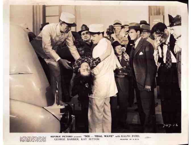 SOS TIDAL WAVE, 1939, movie stills, Ralph Byrd, Kay Sutton