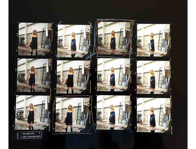 TAYLOR SWIFT PRINT CONTACT SHEET by Photographer Jamie James Medina 2009