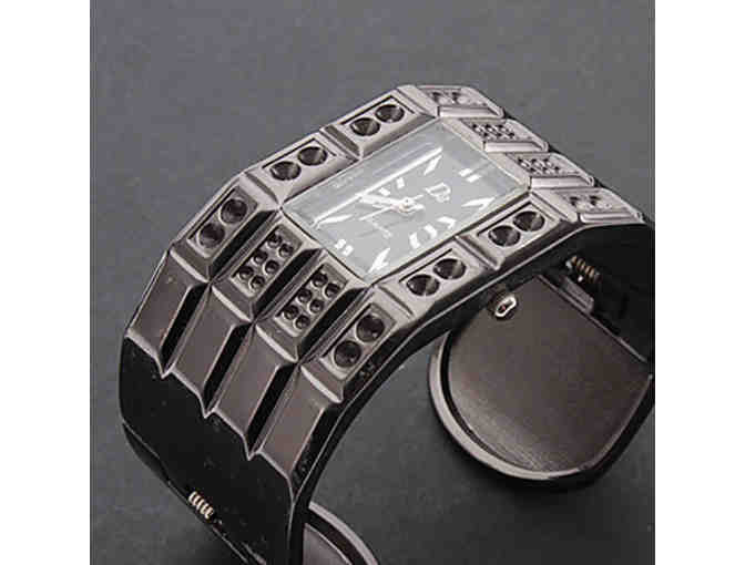 Visionaire steel quartz ladies' bracelet watch!