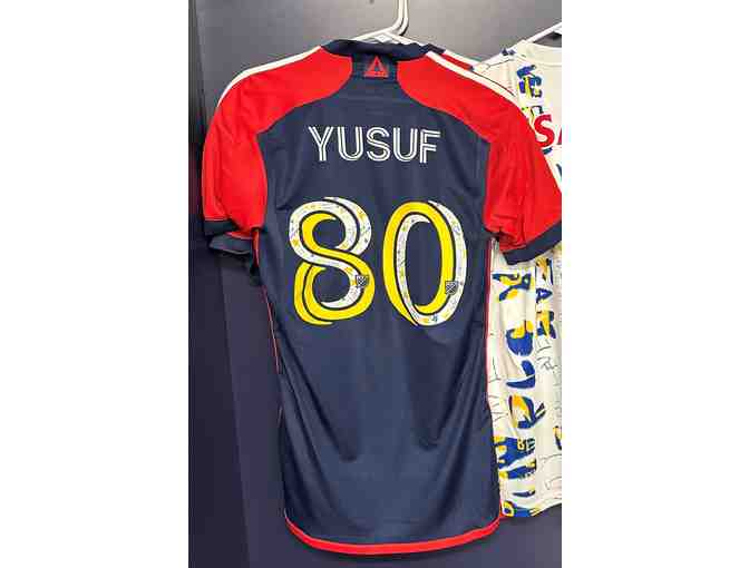 Alhassan Yusuf Game-Worn, Signed Fight Childhood Cancer Match Jersey