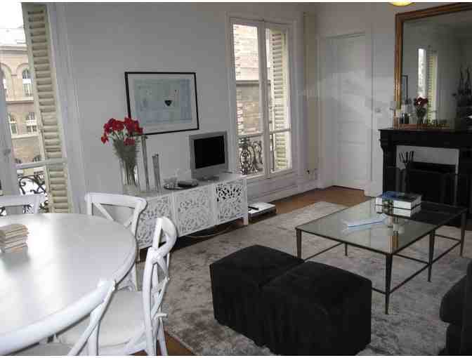 LIVE AUCTION ITEM: Paris Apartment in the Heart of the 'City of Lights' 7-nights stay