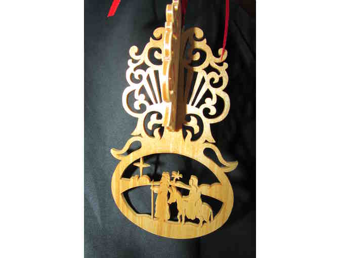 Hand-cut wood scroll Ornament set