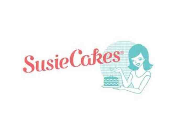 Susie Cakes:  1 Dozen Cupcakes