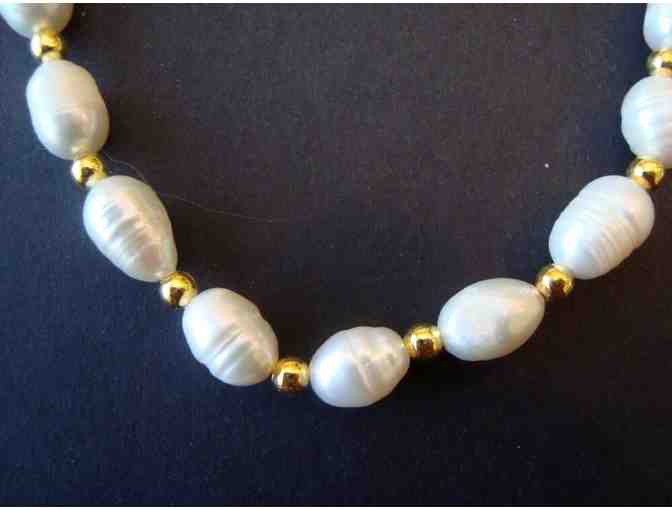 Fresh Water Pearl Necklace & Earring Set -- New