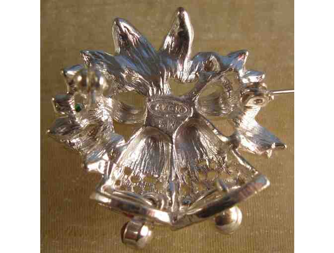 Sleigh Bell Holiday Pin by Avon -- New
