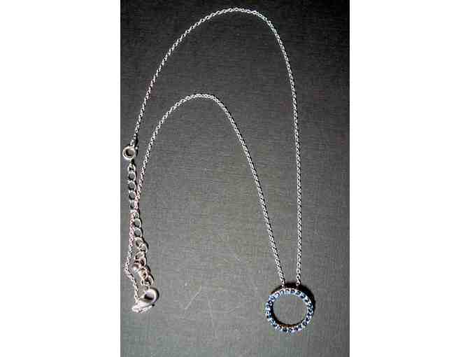 Circular Sapphire Blue Stone Pendant Necklace -- Vintage