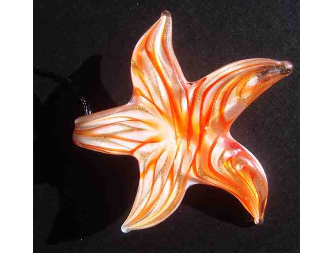 Glass Starfish Pendant Necklace -- Pre-owned