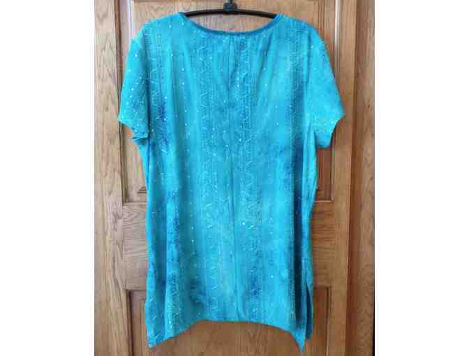 Short-Sleeve Turquoise Blouse -- Size Medium -- New