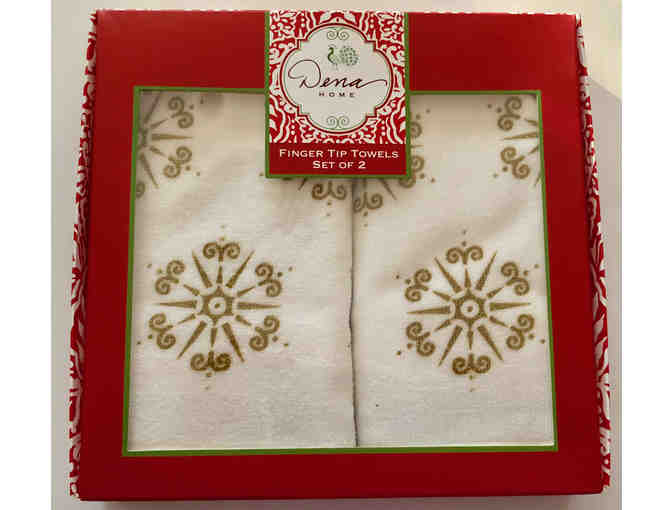 Majestic Winter Cotton 2-Pc. Snowflake Motif Fingertip Towel Gift Set -- New
