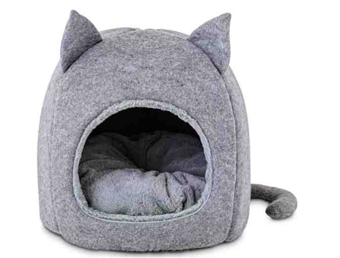 Cat Bed by Snooze Fest and accessories