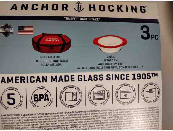 Anchor Hocking insulated covered dish
