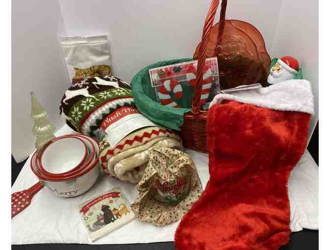 Pawsitively Joyous Cozy Holiday Basket and $10 Christmas Tree Shop Gift Card