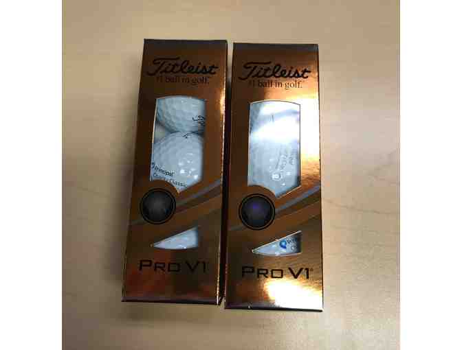 2017 Cure CX1 putter and Pro-V1 golf balls (featuring PCC logo)