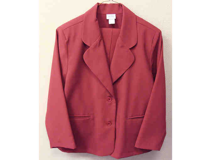 2 Piece Maroon Woman's Suit (16P)