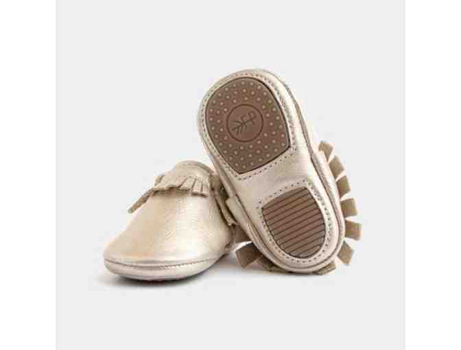 Freshly Picked MINI SOLE Kids MOCCASIN IN PLATINUM - Size 4