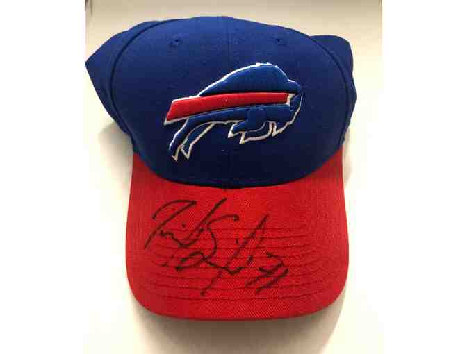 Jeremiah Sirles Signed Buffalo Bills T-shirt and Baseball hat