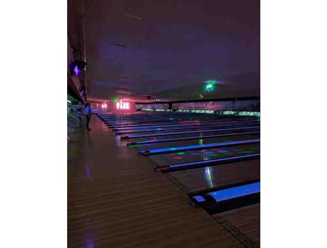 Pinz Bowling Party Package for 12 People