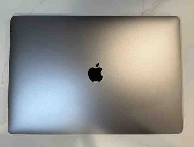 MacBook Pro - Apple - 16' Used - Good Condition