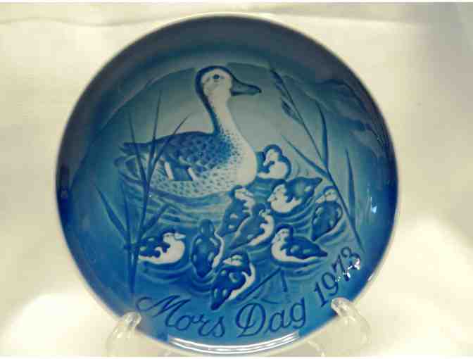 1973 Copenhagen Porcelain 6' Mother's Day plate