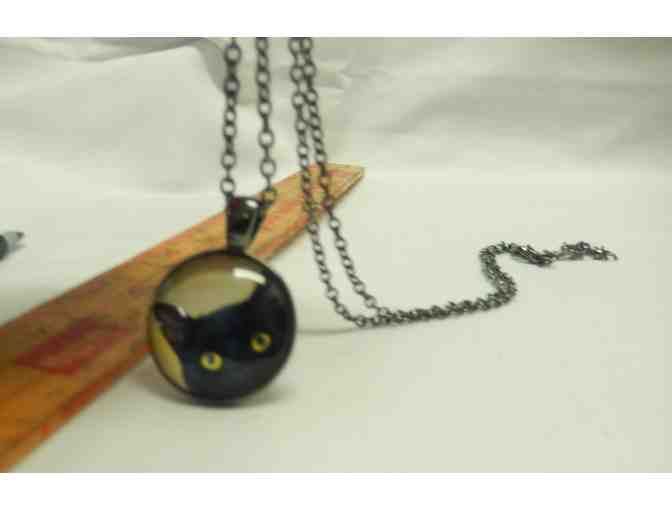 Black cat face pendant