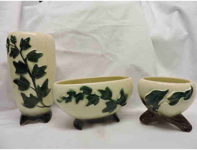 Set of 3 Copley Ivy Pattern planters/vase