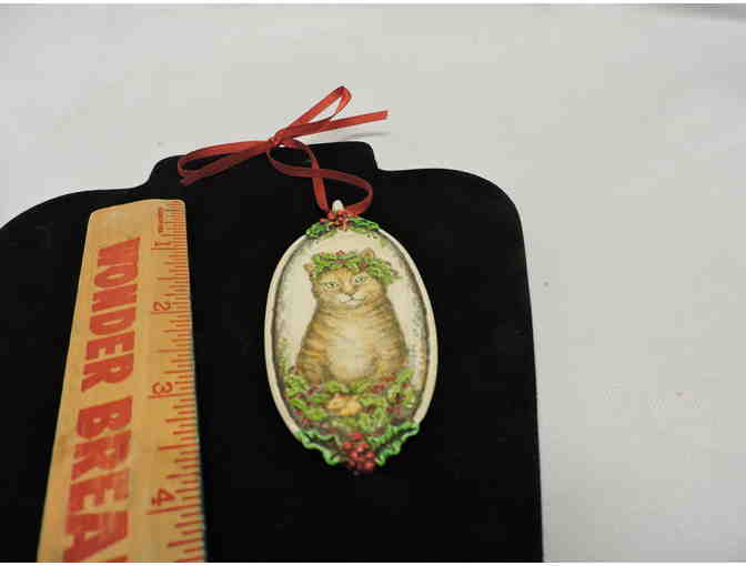 2-sided collectible cat ornament on ribbon