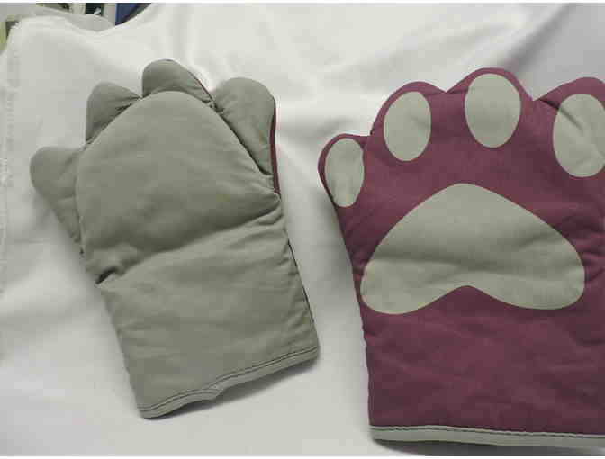 NEW-Cute Paw Print Oven Mitts