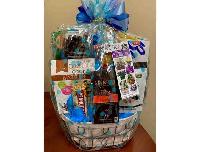 Gourmet Gift Basket from Dave's Marketplace (I)