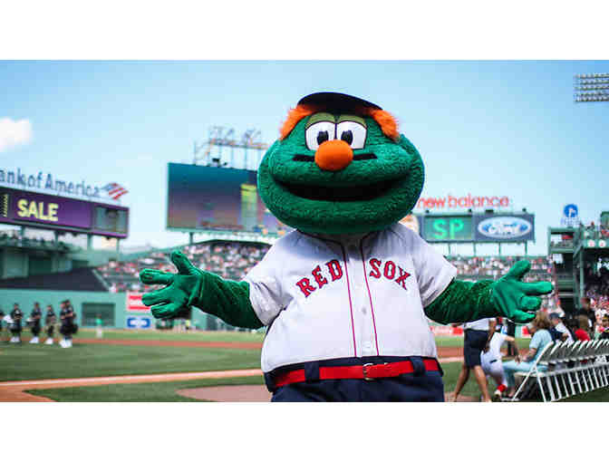 Red Sox VIP Experience - 2 Tickets in the Exclusive Effectv Suite at Fenway Park