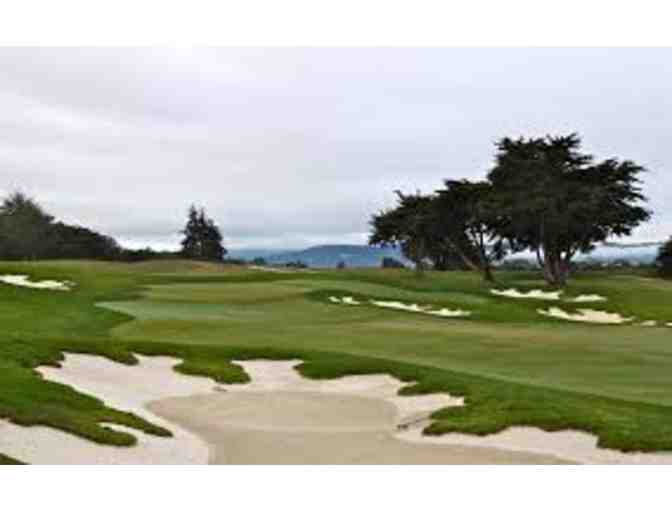 THE BEST HOLES ON MONTEREY BAY - BAYONET/BLACK HORSE