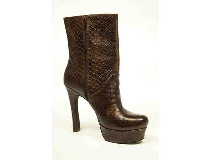 Women's Size: 8.5 / Jessica Simpson