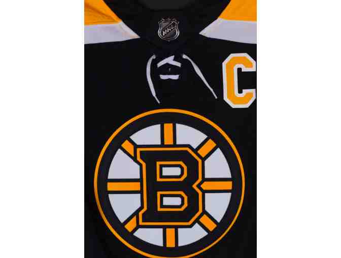 Boston Bruins Zdeno Chara Signed Jersey