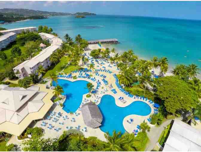 St. Lucia 7 Nights of Oceanfront Accommodations at the St. James Club Morgan Bay Resort