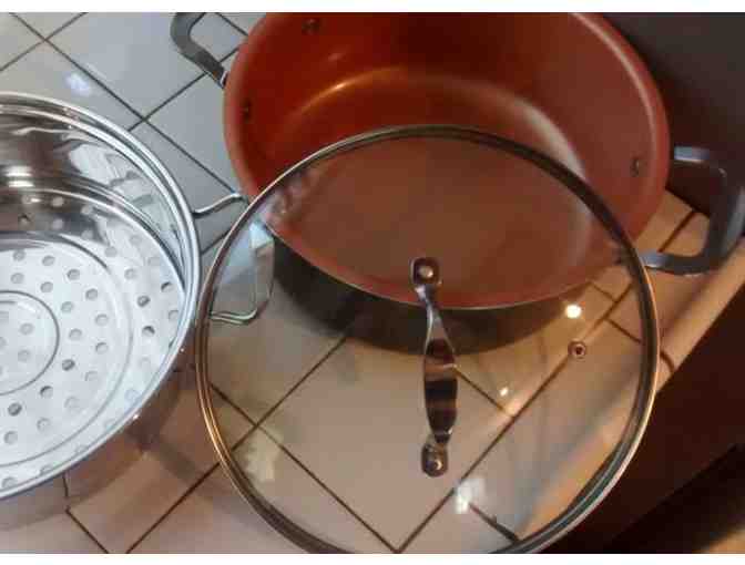 Beautiful Copper/Ceramic lined non-stick 4 quart pot with colander insert