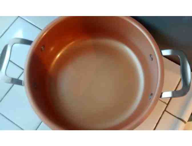 Beautiful Copper/Ceramic lined non-stick 4 quart pot with colander insert
