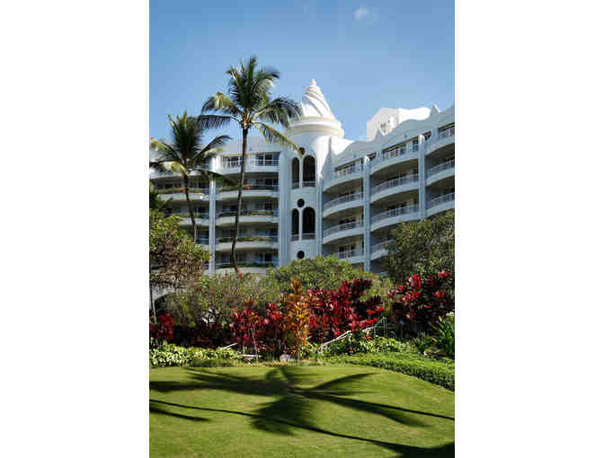 Pacific Vacation Paradise, Maui --> 7 Days/6 Nights at Fairmont Kea Lani & $500 Gift Card